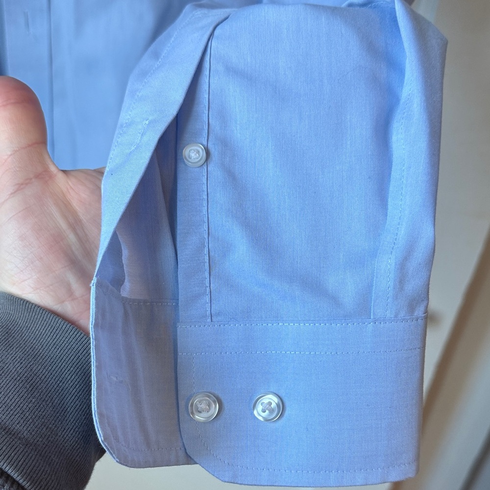 Amazon Essentials Light Blue Dress Shirt - Picture 4 of 6